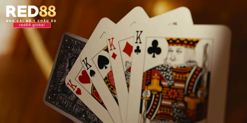 Dealer Là Gì Và Các Yếu Tố Giúp Thành Công Trong Casino 2 Đối với các Dealer trong casino cần phải có kỹ năng chia bài